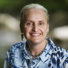 Jennifer Jones headshot